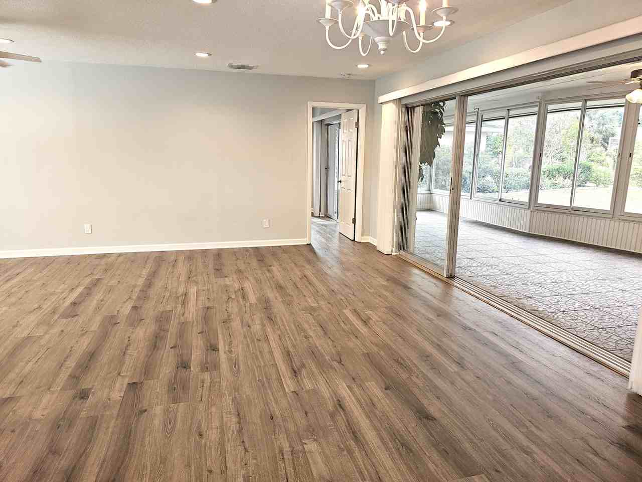 21 Brentwood Ln - Photo 2 of 34