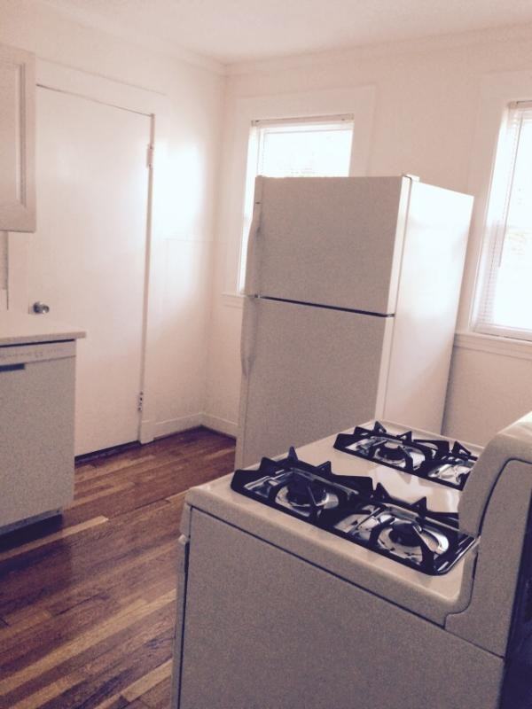 349 Washington St - Photo 2 of 10