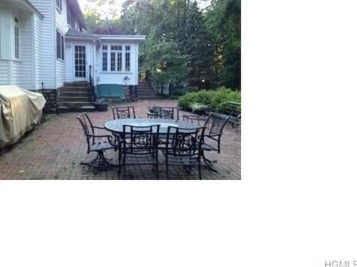 556 Haverstraw Rd - Photo 2 of 28