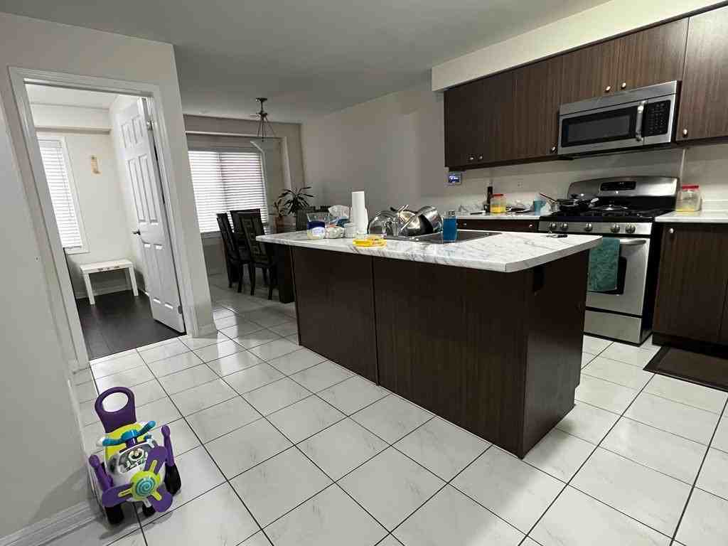 7 Poppythorn Road - Photo 2 of 7