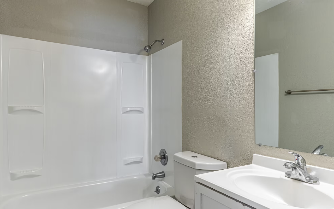 Greenway Apartments - Photo 7 of 9