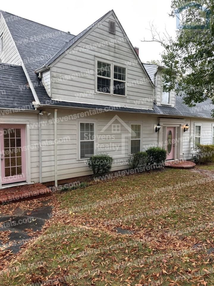 2884 Crest Terrace Dr - Photo 2 of 50