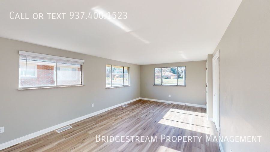 3114 Ackerman Blvd, Kettering, OH 45429 3 Bedroom Apartment for 1,350