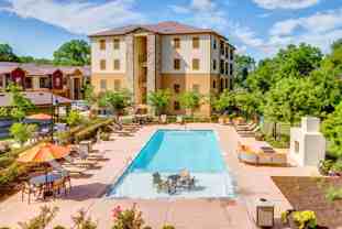 107 W 51st St #A6-08 - Photo 1 of 1