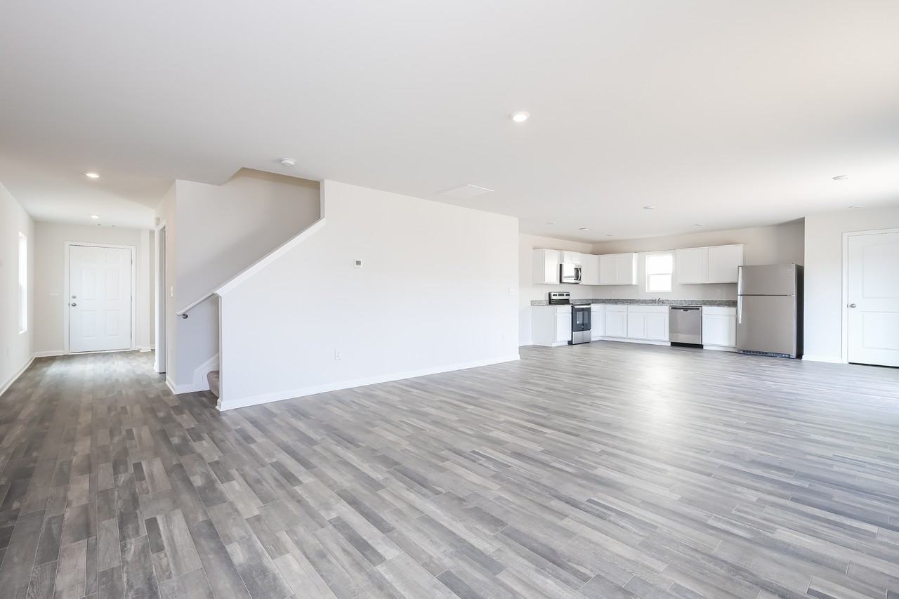 132 Evonshire Blvd - Photo 3 of 18