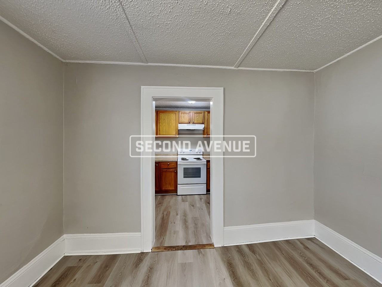 2911 W 16th St - Photo 6 of 17