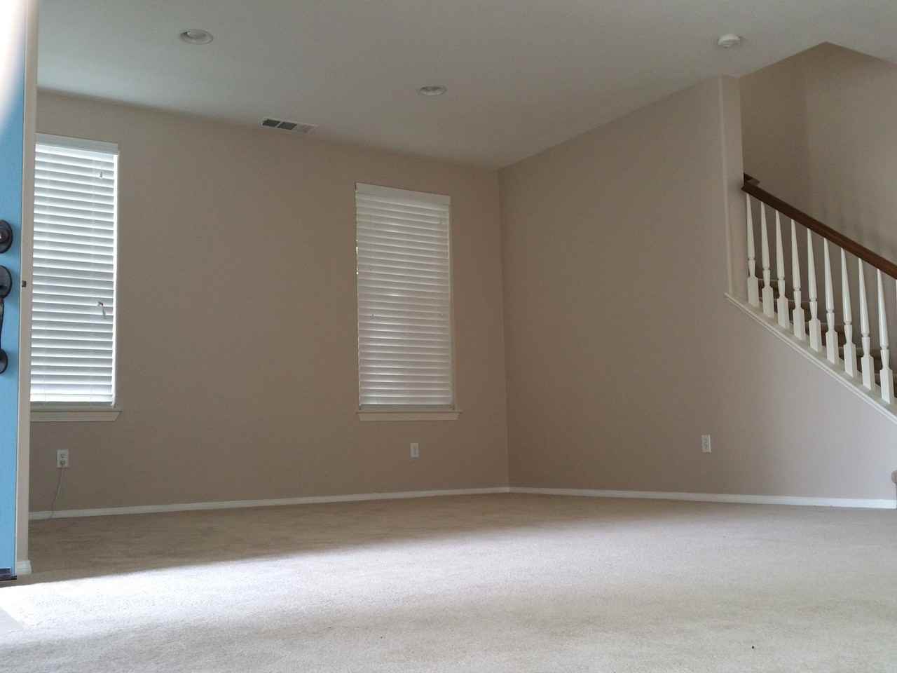 40155 Pasadena Drive - Photo 2 of 10