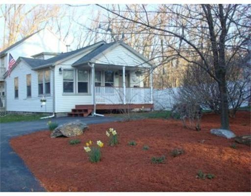 185 Wheelock Ave - Photo 2 of 10