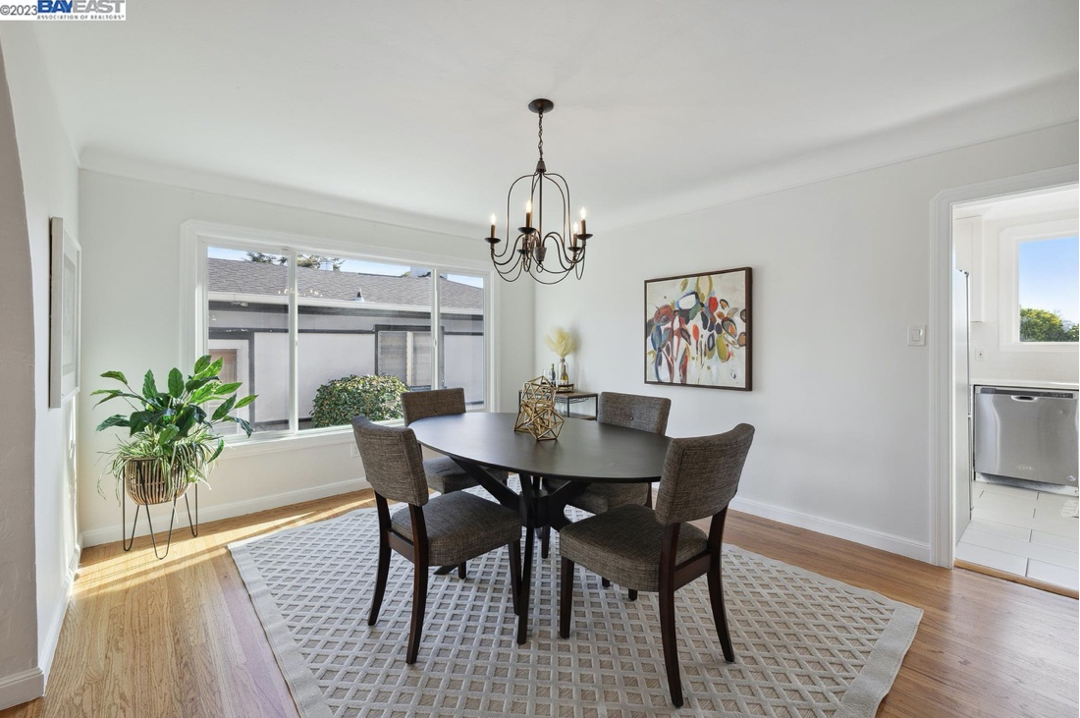 3416 Mirasol Avenue - Photo 2 of 10