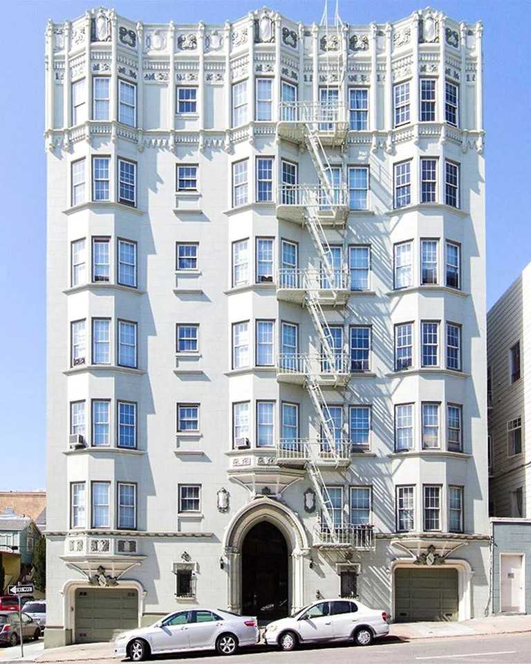 1635 Gough Street - Photo 4 of 19