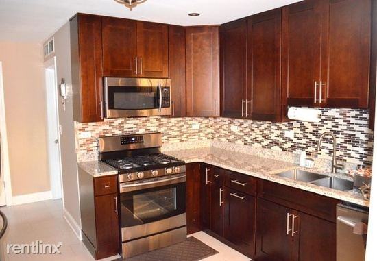 342 E Tall Oaks Ln - Photo 3 of 14