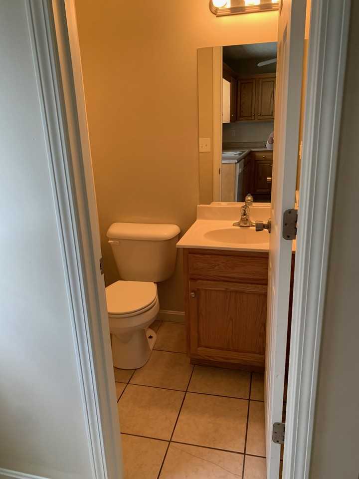 669-04 - Photo 3 of 10