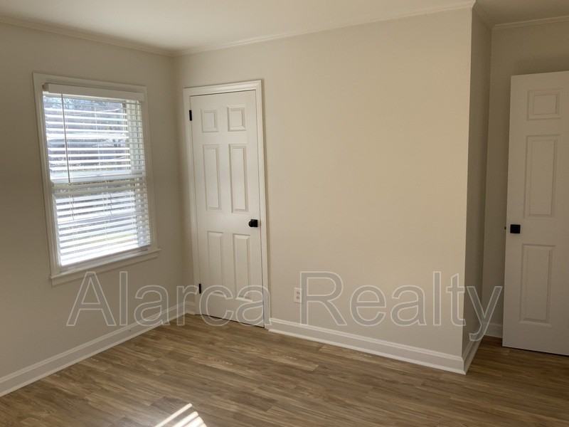 3633 Carlyle Dr - Photo 7 of 14