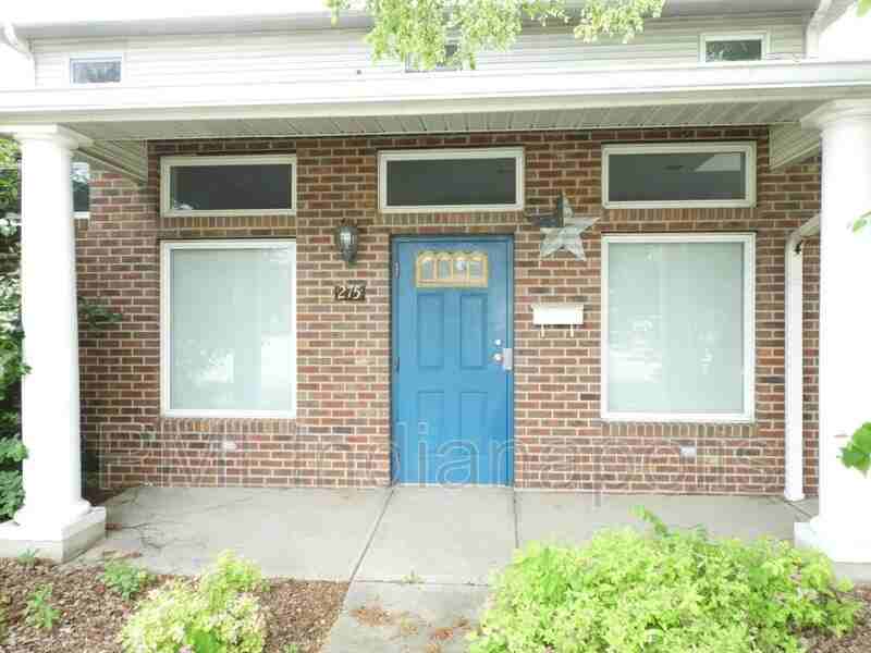 275 S 17th St - Photo 3 of 33