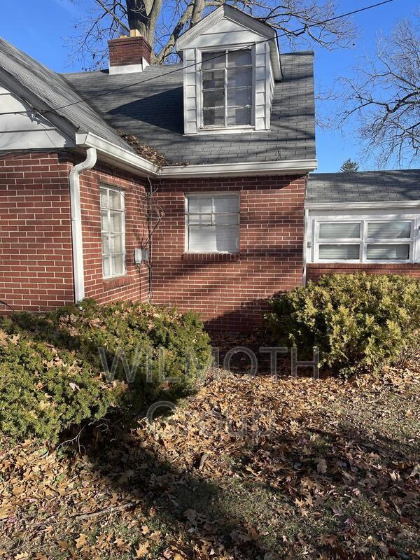 4255 E 36th St - Photo 2 of 24