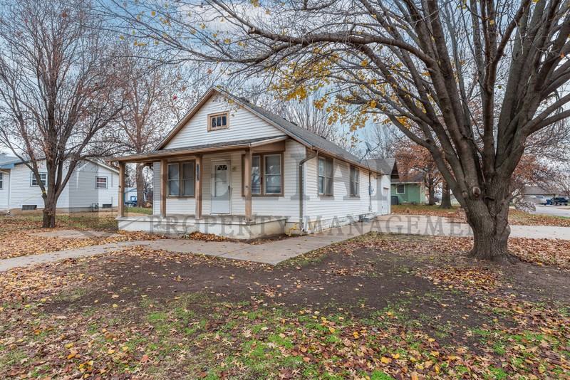 302 N King St - Photo 2 of 20