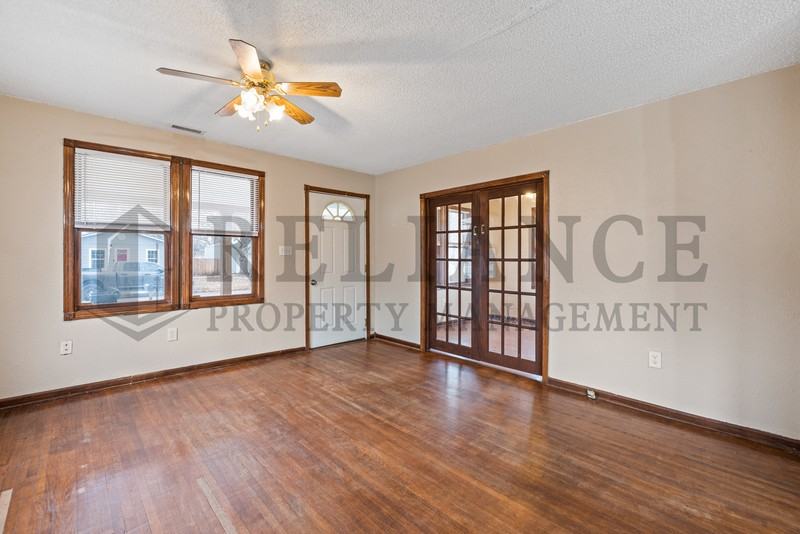 302 N King St - Photo 7 of 20