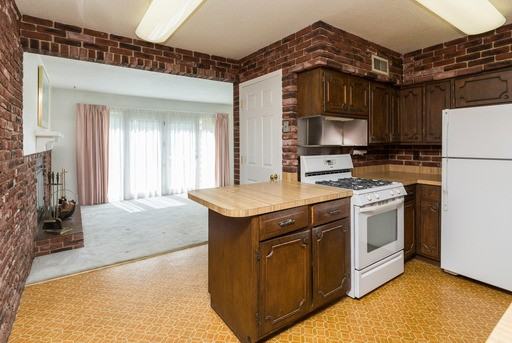 1501 Linden Ln - Photo 3 of 23