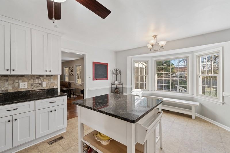 531 Currituck Dr - Photo 3 of 36