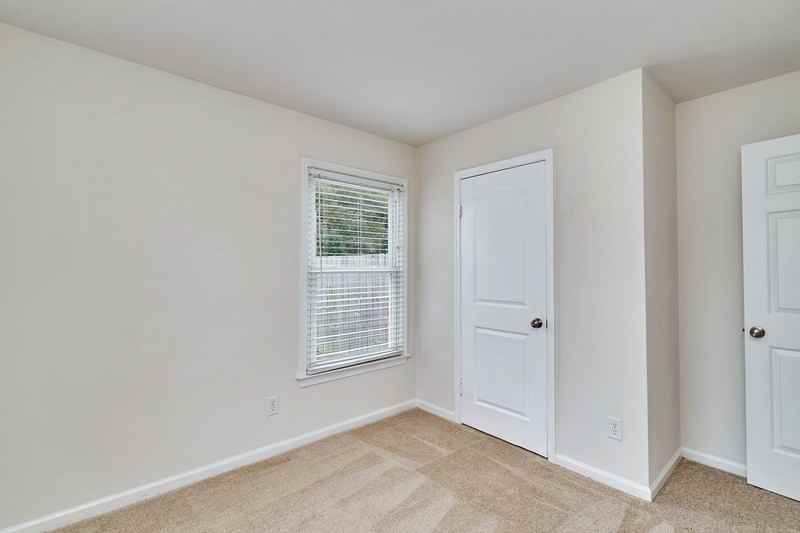 924 Firefall Ct - Photo 5 of 27