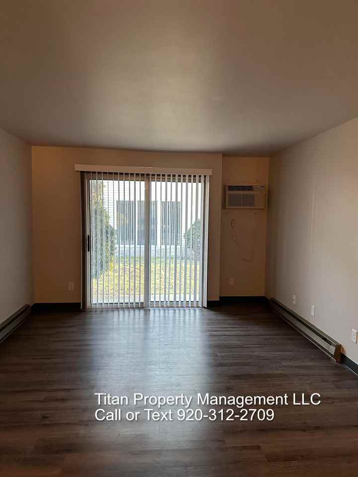 1394 Maricopa Drive Apartments 1394 Maricopa Dr, Oshkosh, WI 54904