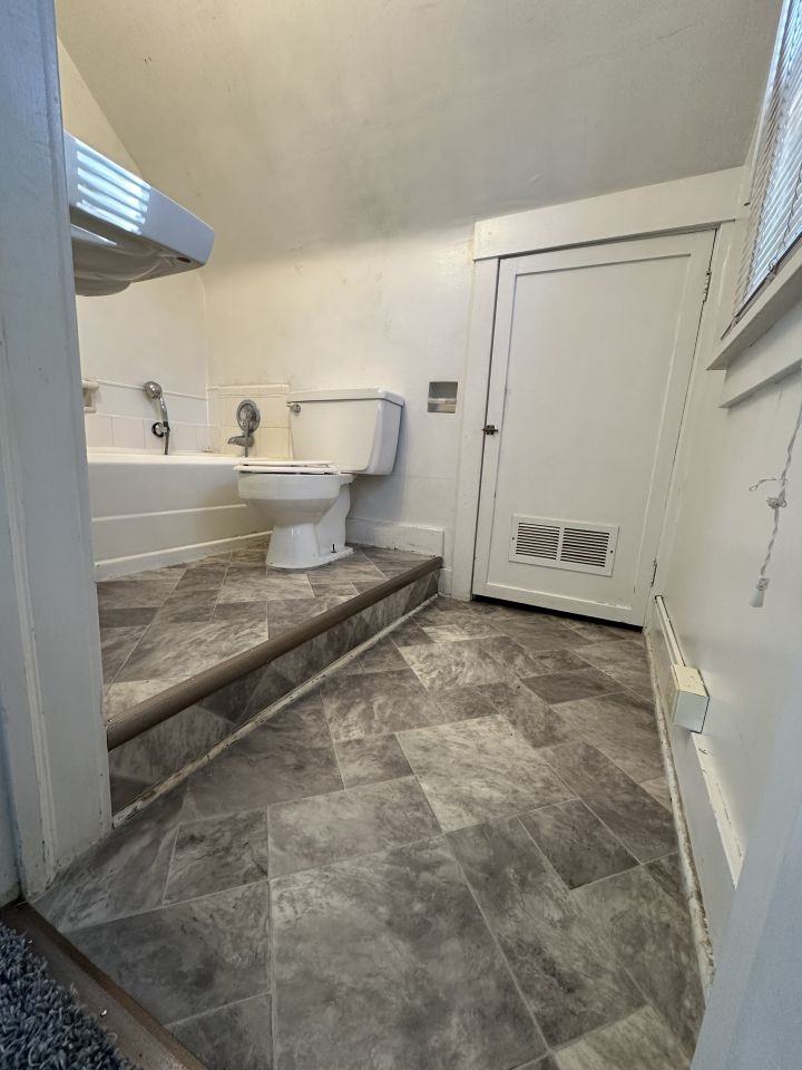 40 1/2 Wyoming Ave - Photo 6 of 7