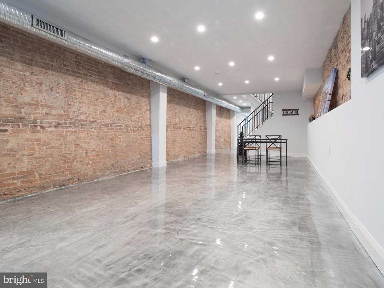 1034 S Hanover St #NA - Photo 3 of 10