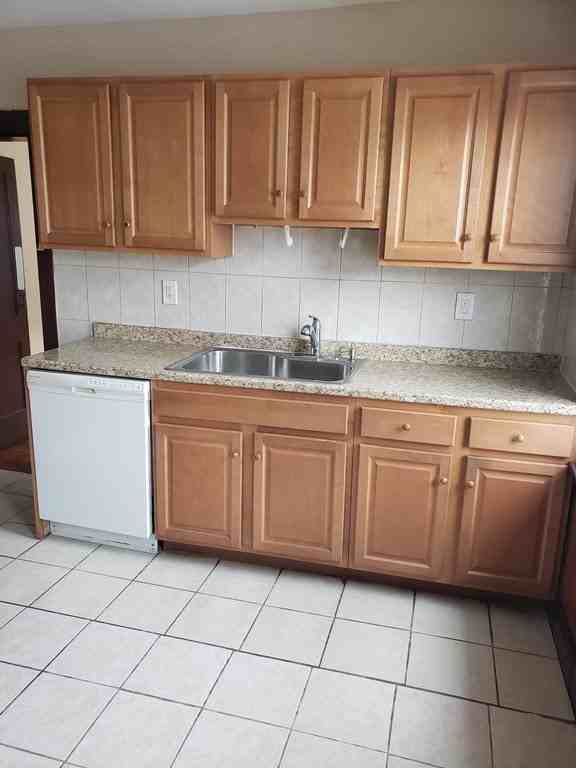 16 Fairlawn Ave #2 - Photo 2 of 24