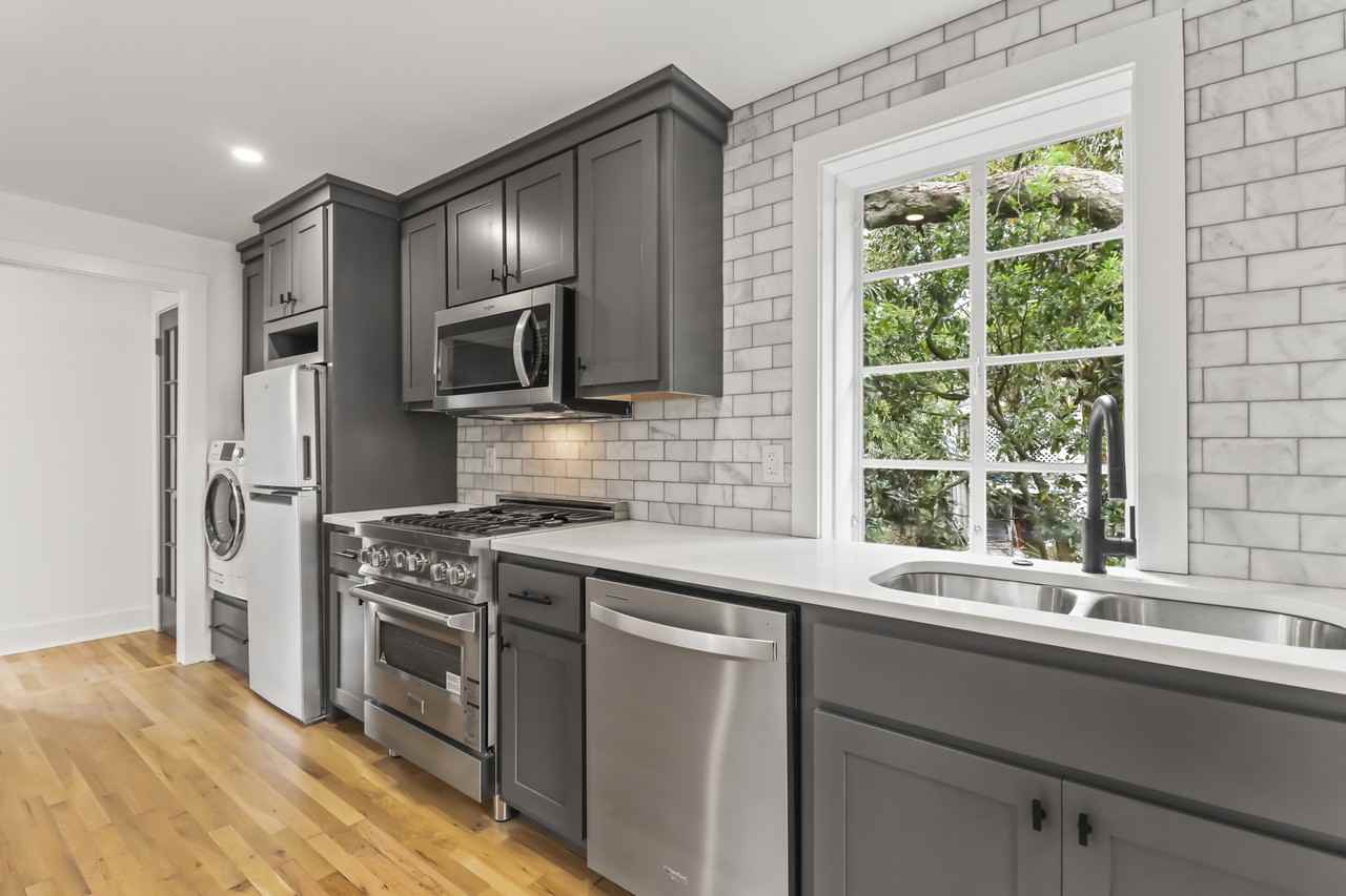 19 Smith St #F - Photo 5 of 20