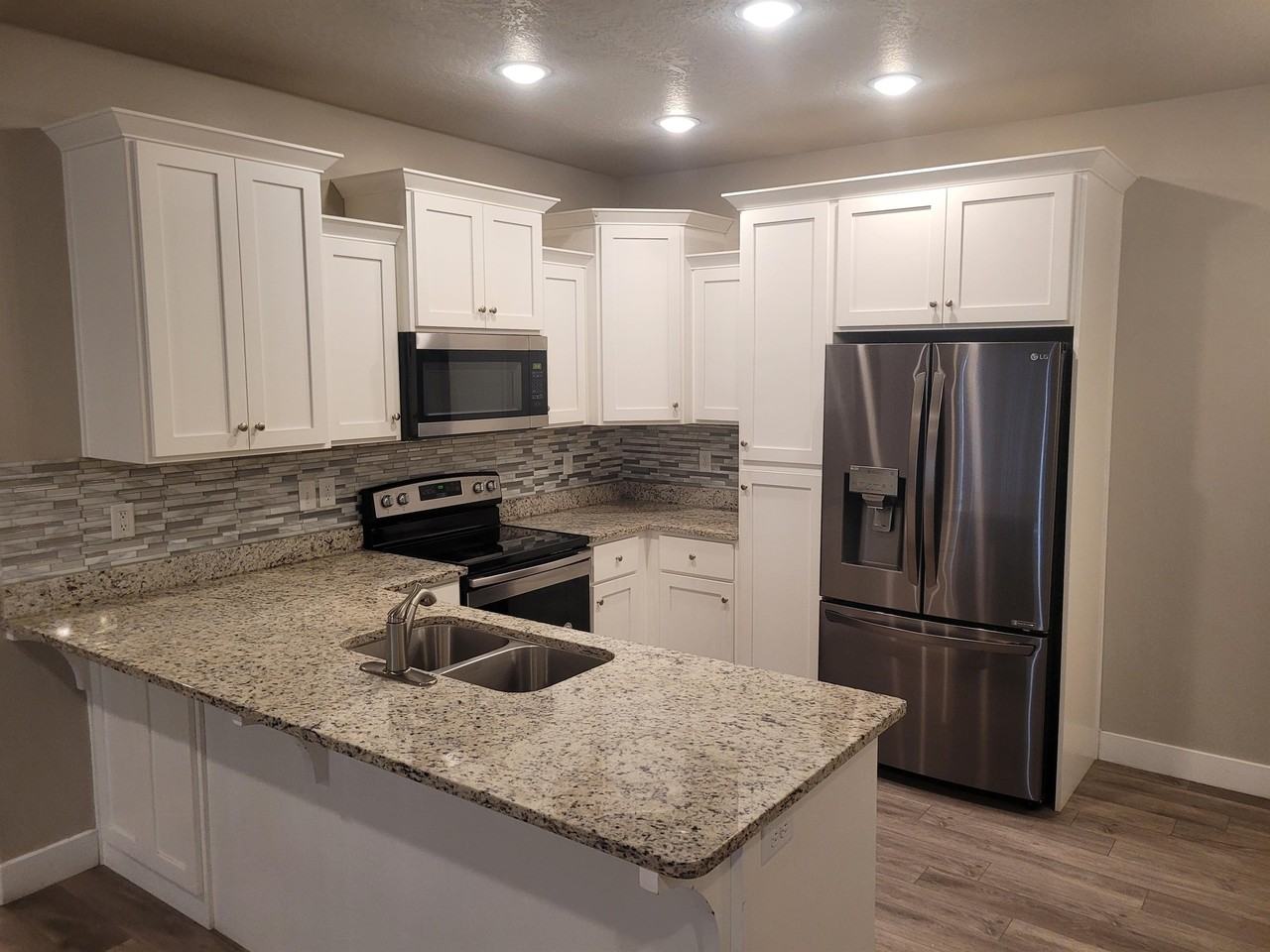 1128 South 820 East - 1unit 8102 #1 - Photo 2 of 10