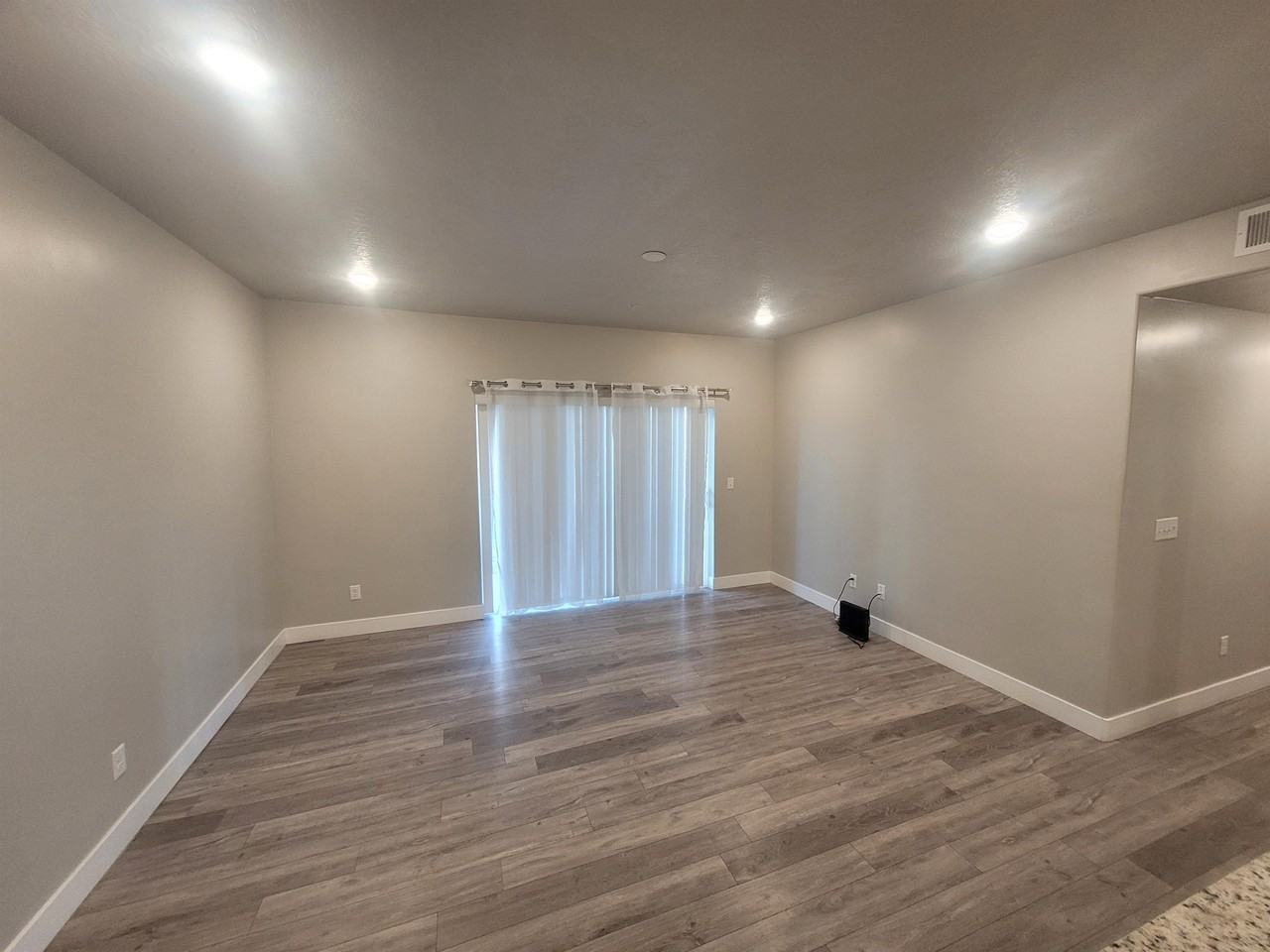 1128 South 820 East - 1unit 8102 #1 - Photo 4 of 10