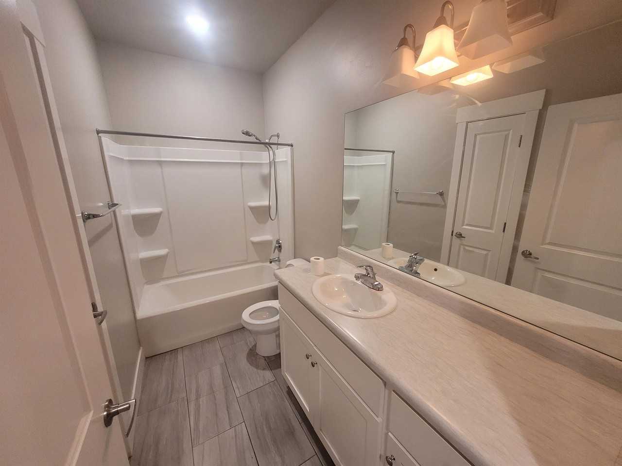 1128 South 820 East - 1unit 8102 #1 - Photo 5 of 10