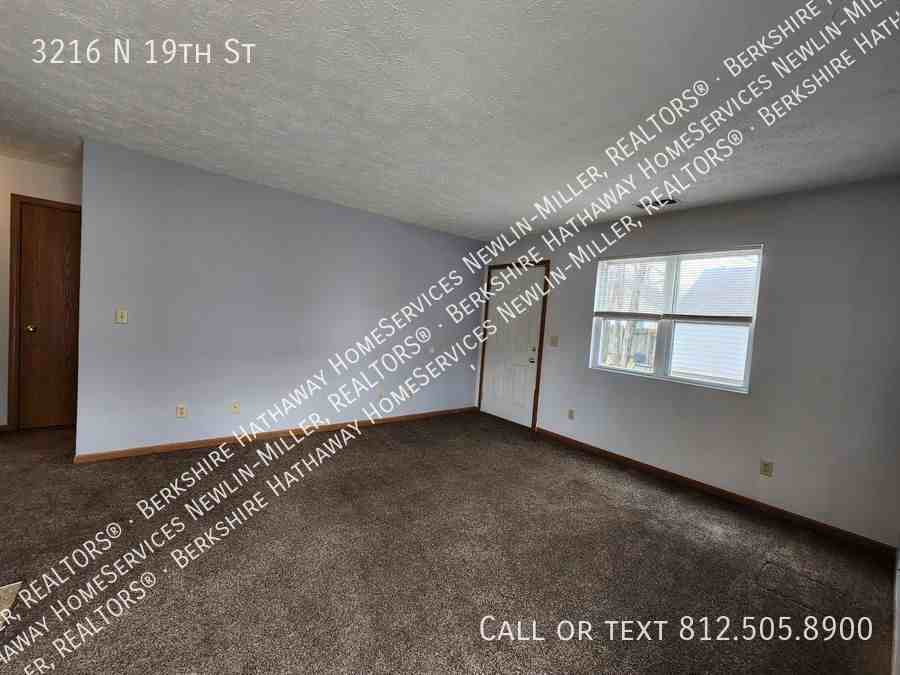 3216 N 19th St - Photo 3 of 7