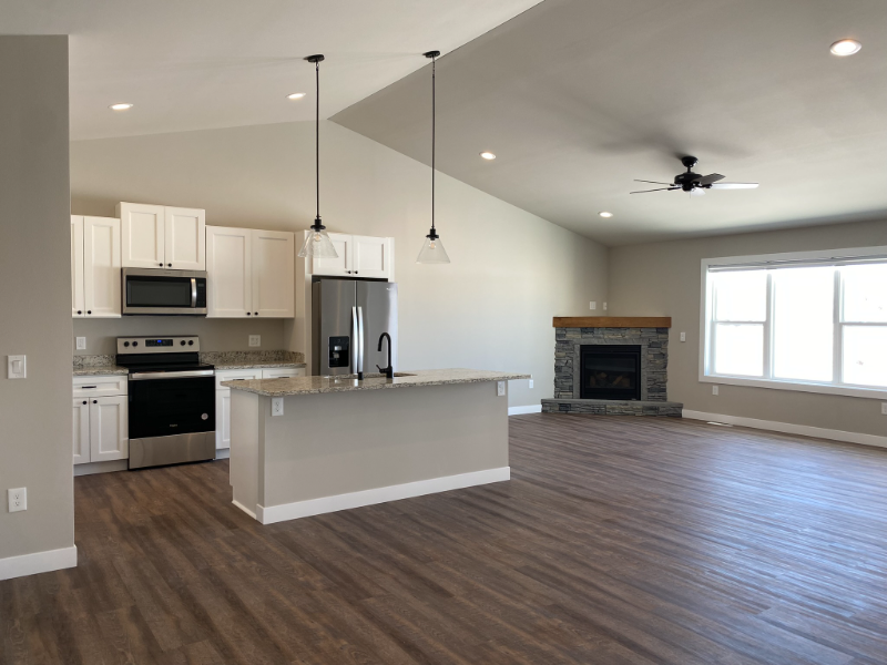 104 Lake Rd - Photo 3 of 22