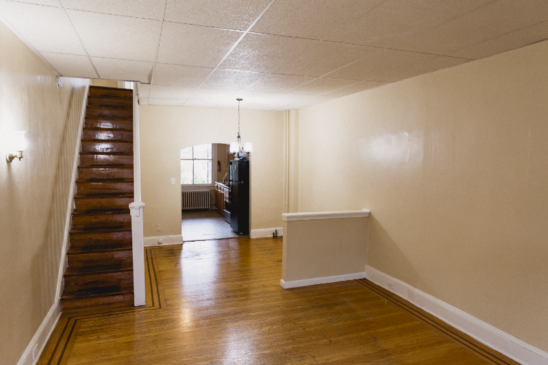 1515 E 28th St - Photo 2 of 31
