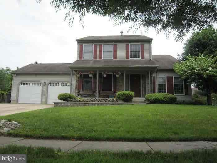 16401 Andrea Ct - Photo 3 of 23