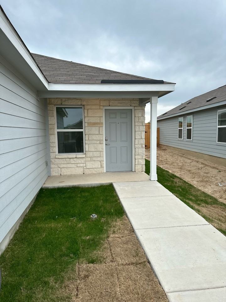 10187 Asta Trl 1, San Antonio, TX 78224 3 Bedroom Apartment for 1,620