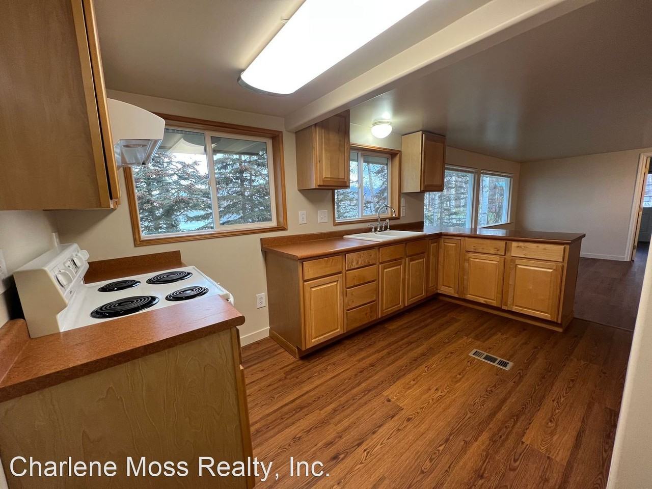 235 351 W Lake View 5&6/2 Lake View - Photo 3 of 26