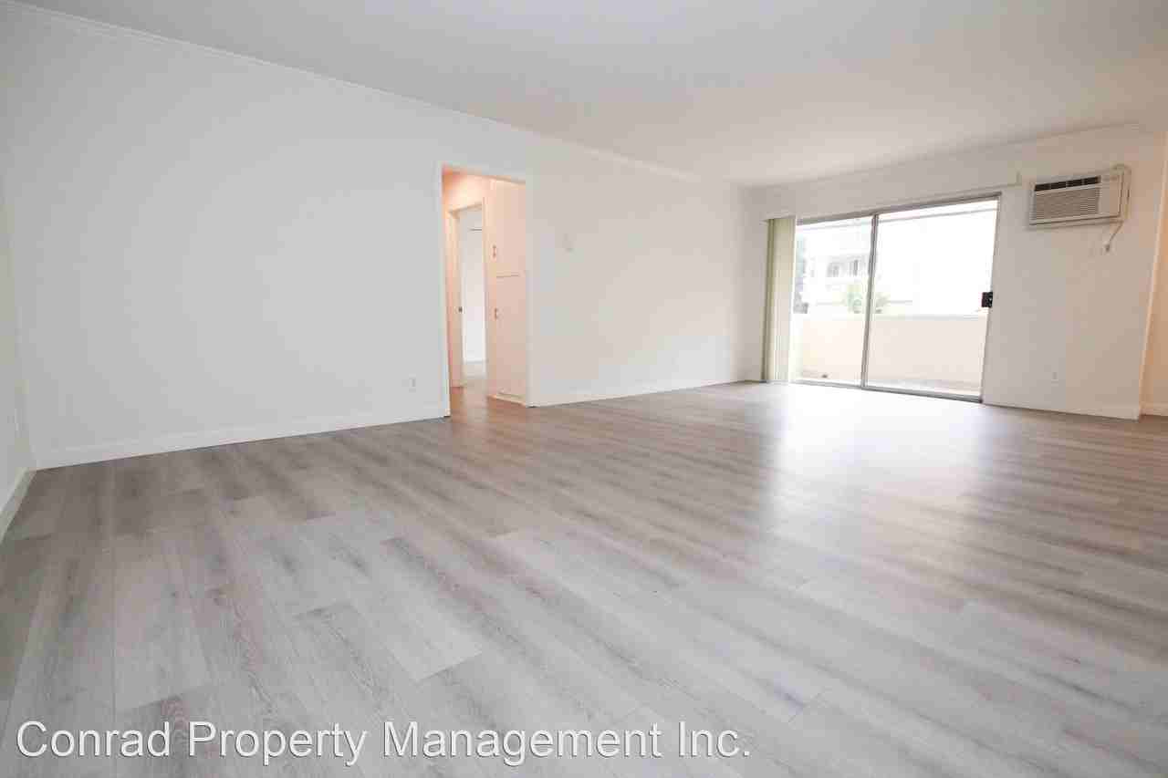 10966 Ohio Ave. - Photo 3 of 12