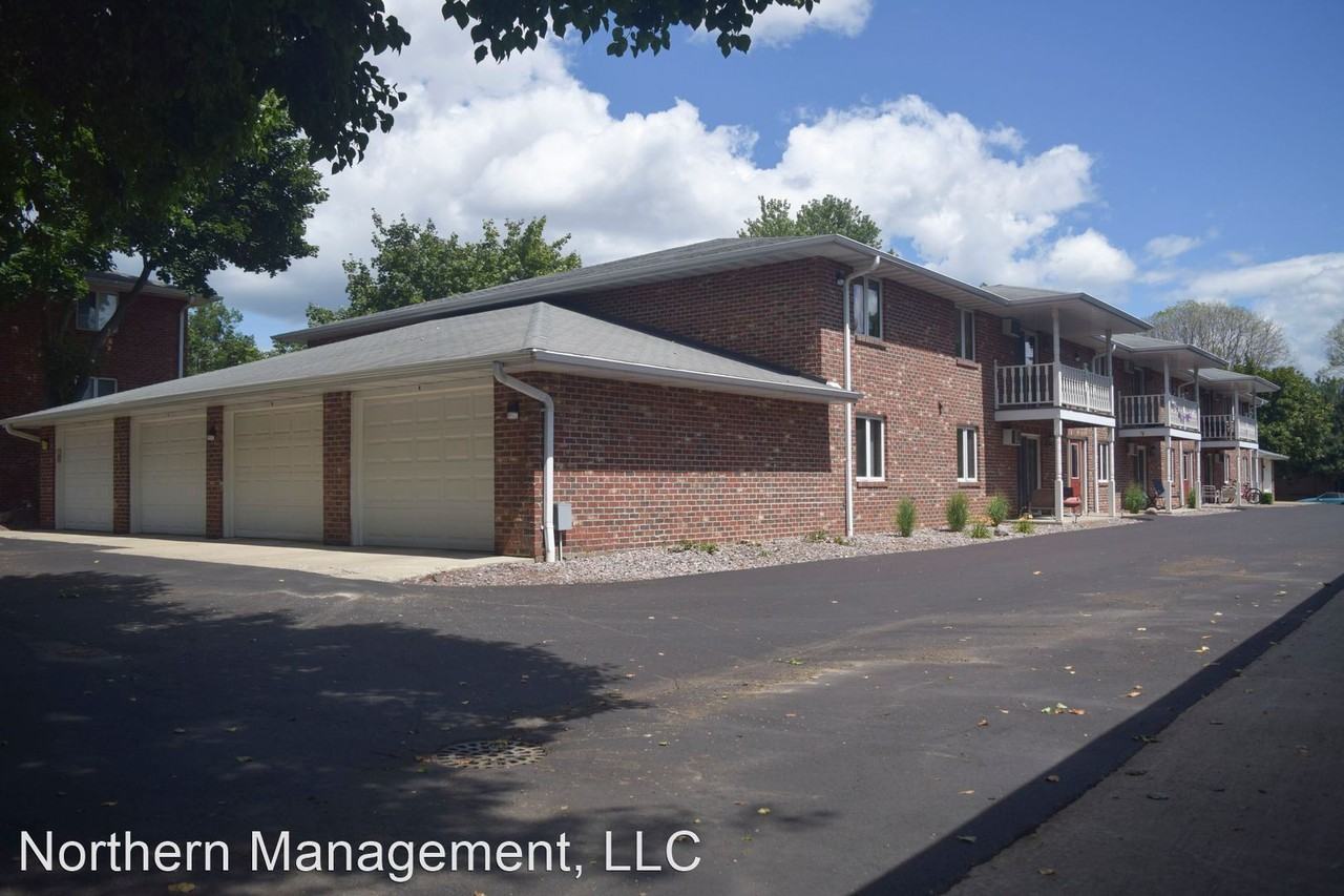 1125 1131 1133 & 1135 Moraine Way - Photo 2 of 4