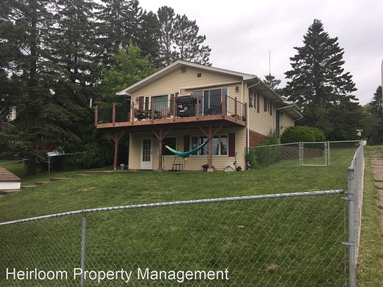 1002 W 5th St - Photo 2 of 20