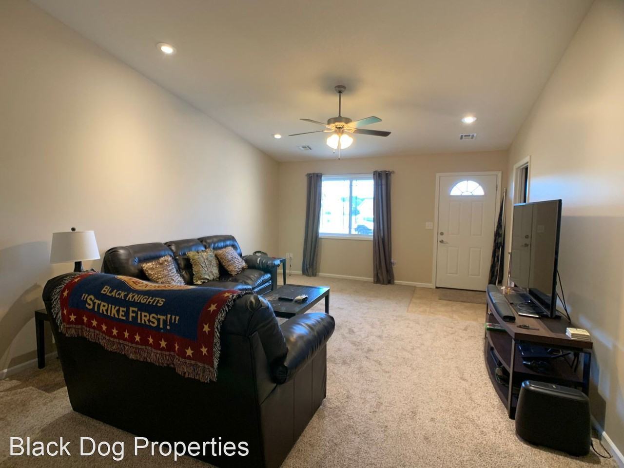 520 Highland Grove Dr - Photo 3 of 16