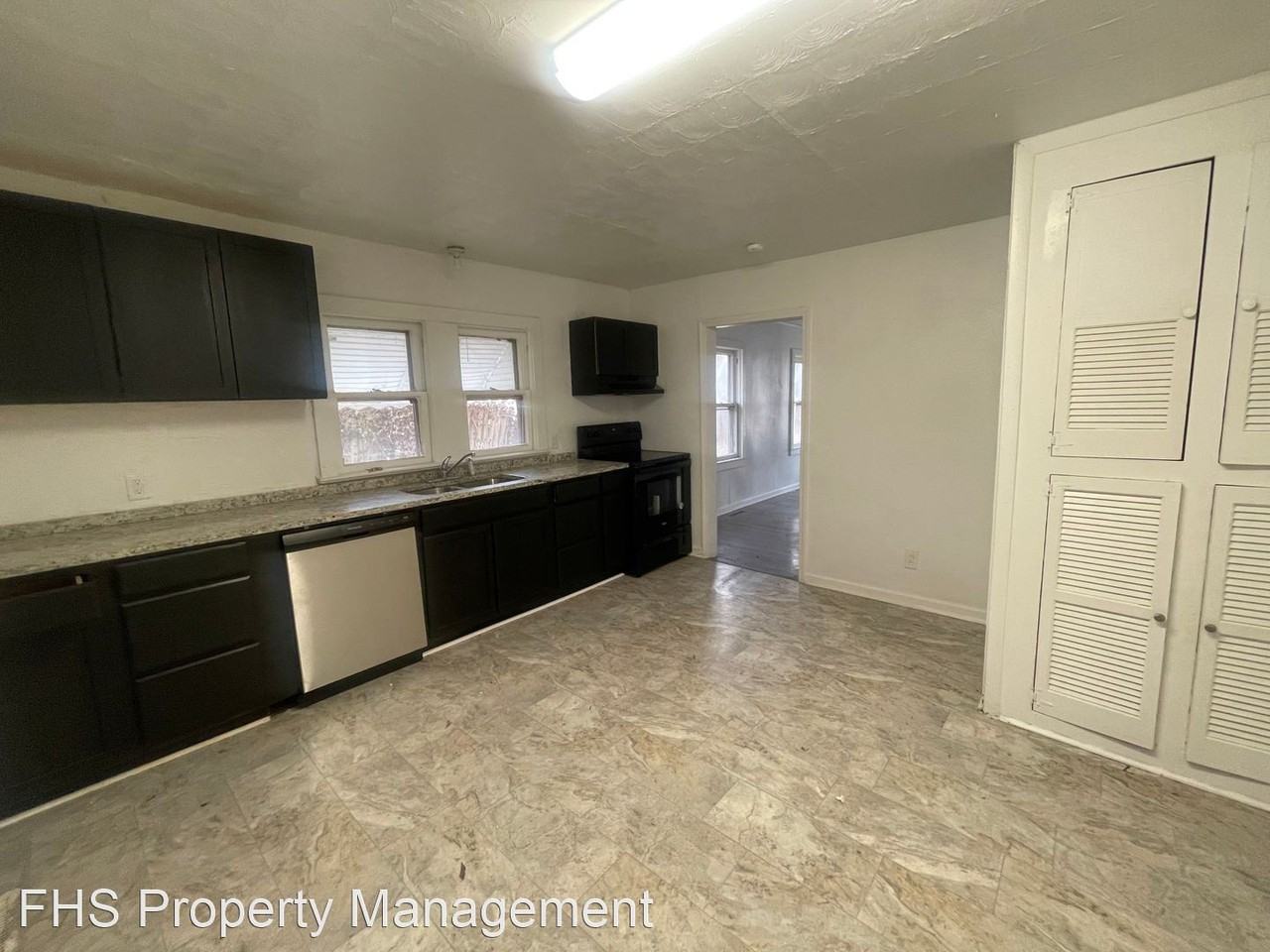 2824 W Chestnut St - Photo 3 of 11