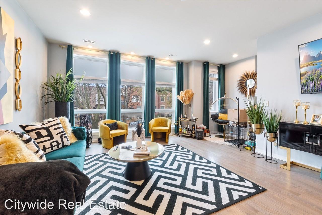 4402 S Prairie Ave - Photo 3 of 16