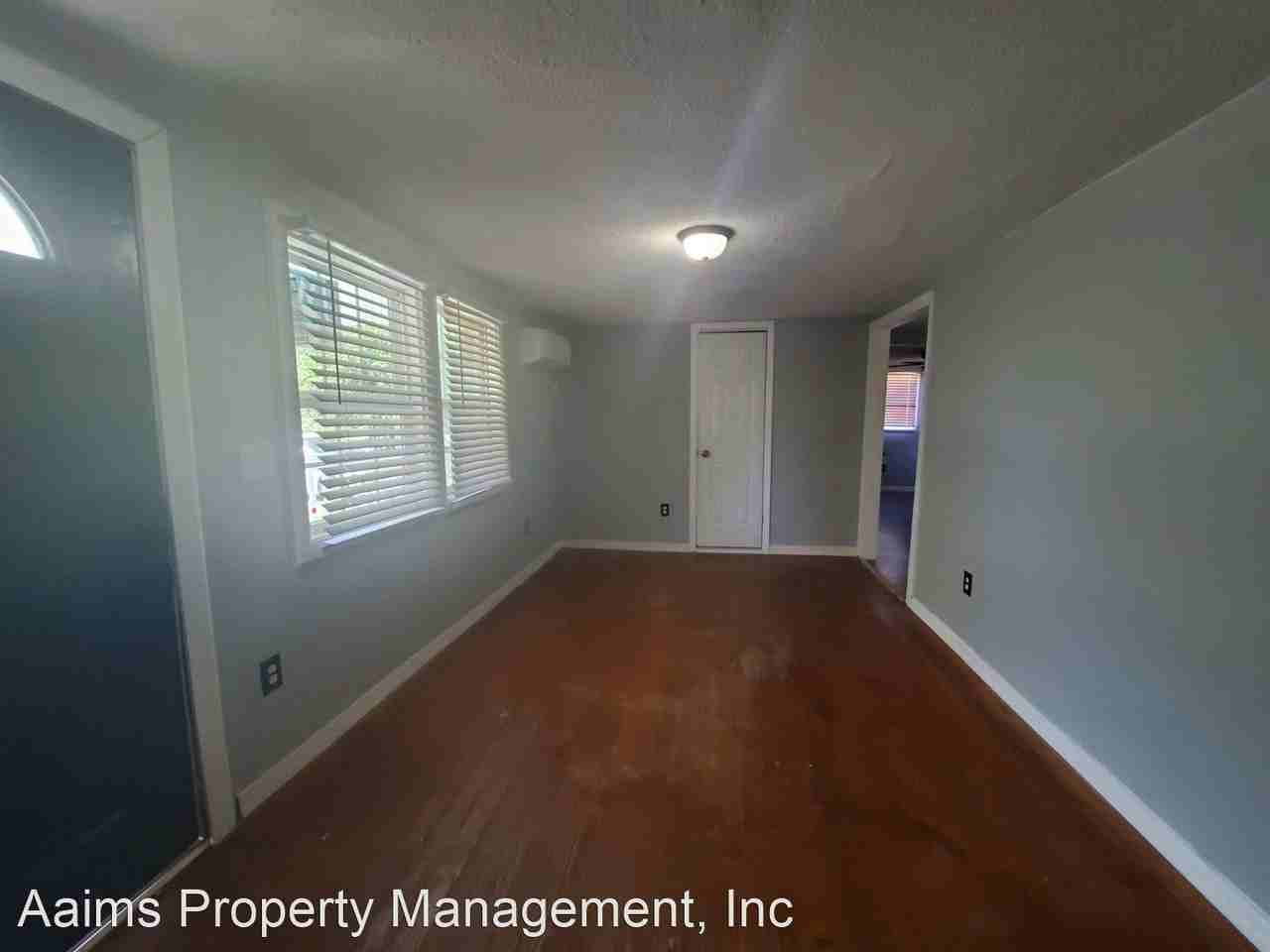 108 Camelia St - Photo 2 of 13