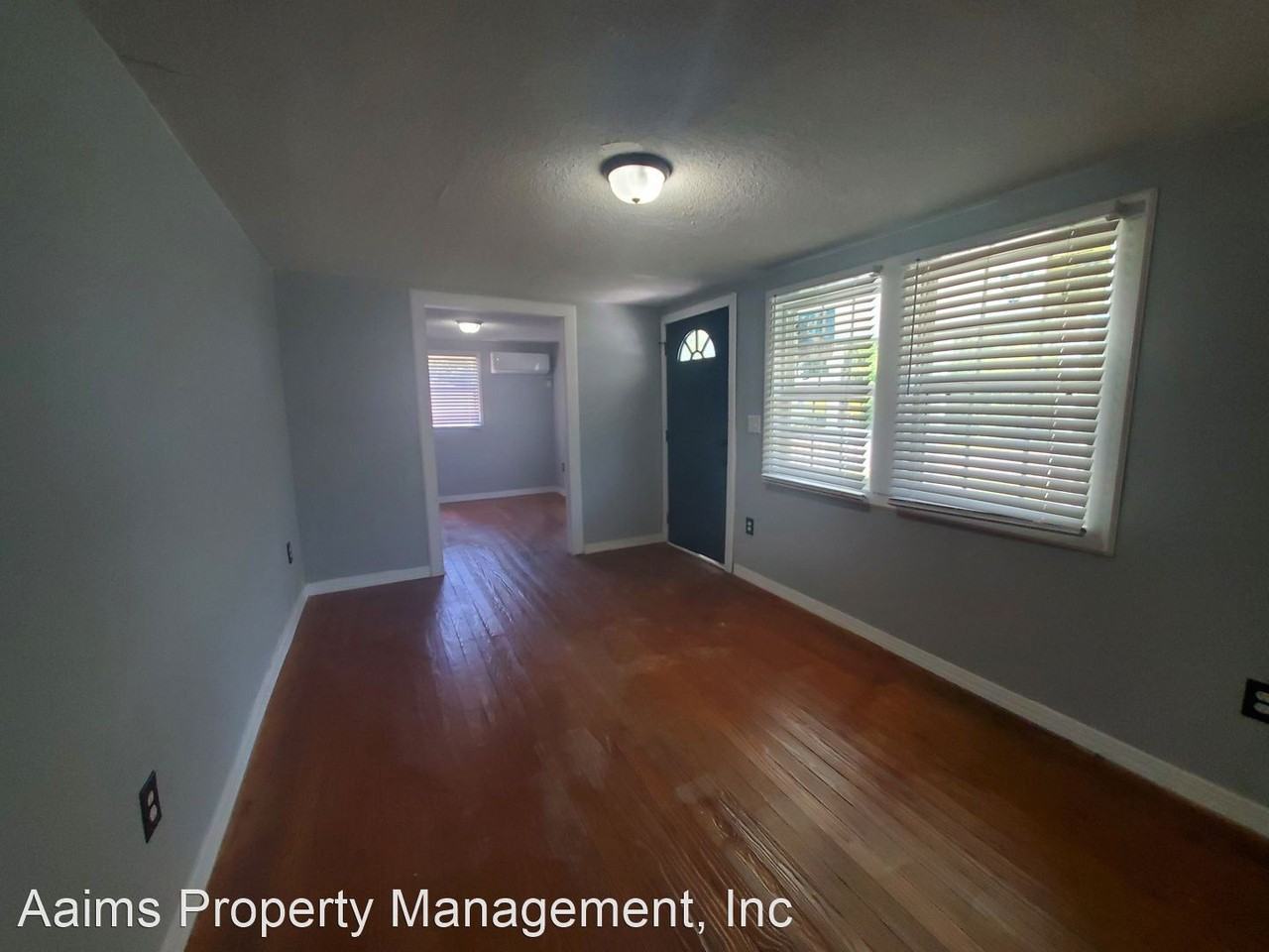 108 Camelia St - Photo 3 of 13