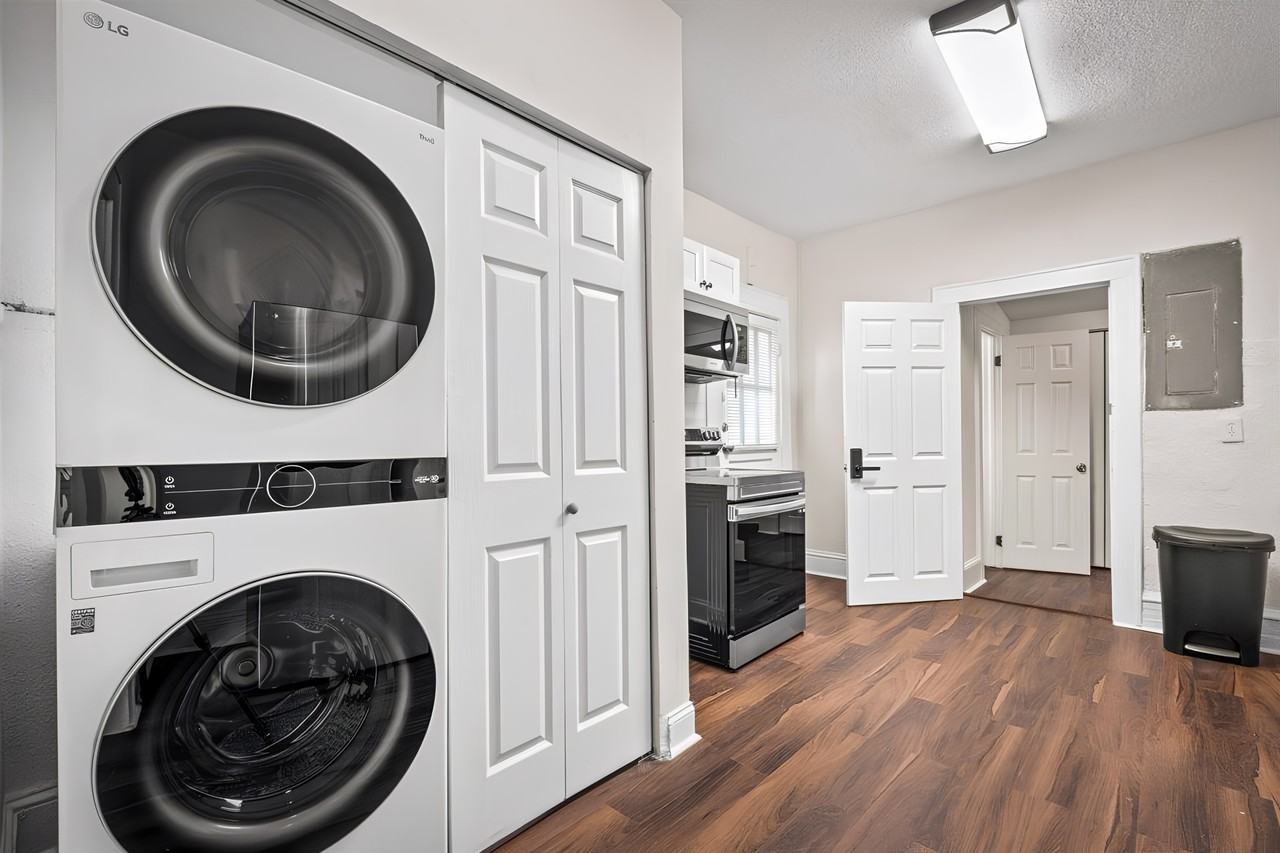 W 23rd St - Photo 4 of 9