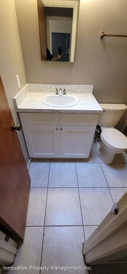 Menomonee Ct - Photo 3 of 10