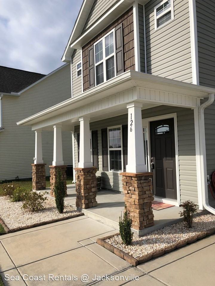 126 Saw Grass Dr - Photo 3 of 30