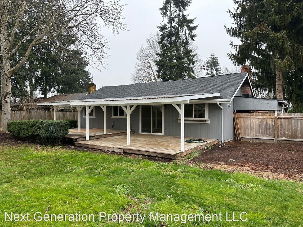 230 Lynnbrook Dr - Photo 3 of 33